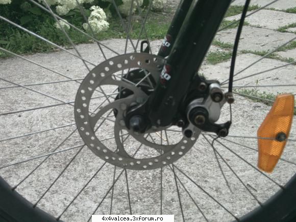 frane pe disc fata :zzz: mi-am luat jucarie de bike
