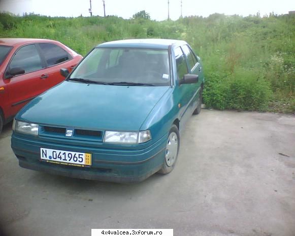 Vand SEAT TOLEDO pret 1100-EURO - DE VANZARE Seat Toledo 1994 motor Volkswagen1,6 - DE VANZARE