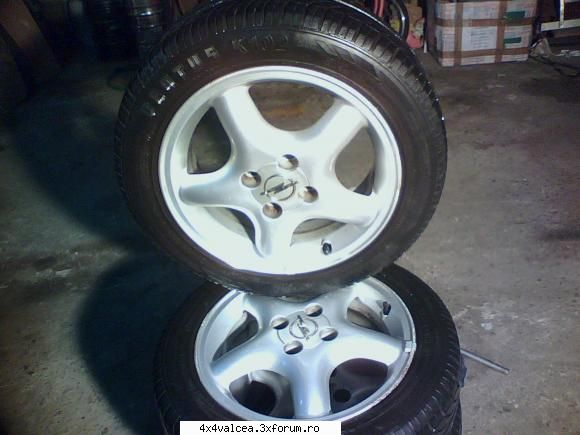 Vand jante OPEL R15 - de vanzare 4 jante de aliaj se potrivesc pe Opel - DE VANZARE
